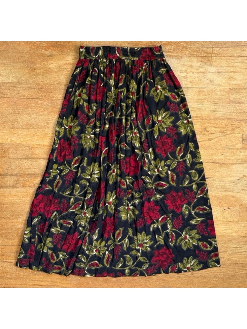 Vintage Floral Maxi Skirt Size Small (4) 26-29" Elastic Waist 90s Rayon Pockets